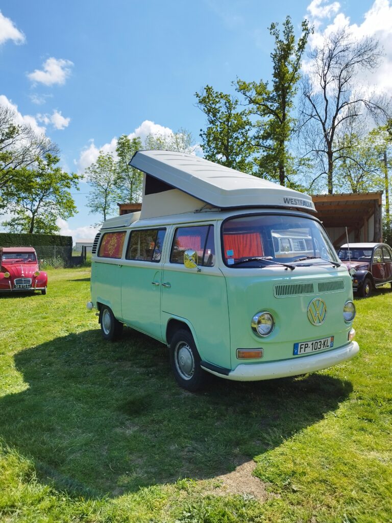location combi Volkswagen pour vos vacances weekend en famille location matériel de camping en Occitanie